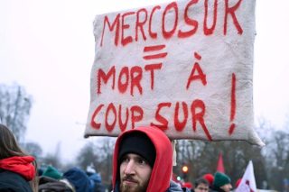«Γαλάζιος» εκνευρισμός για τη Mercosur